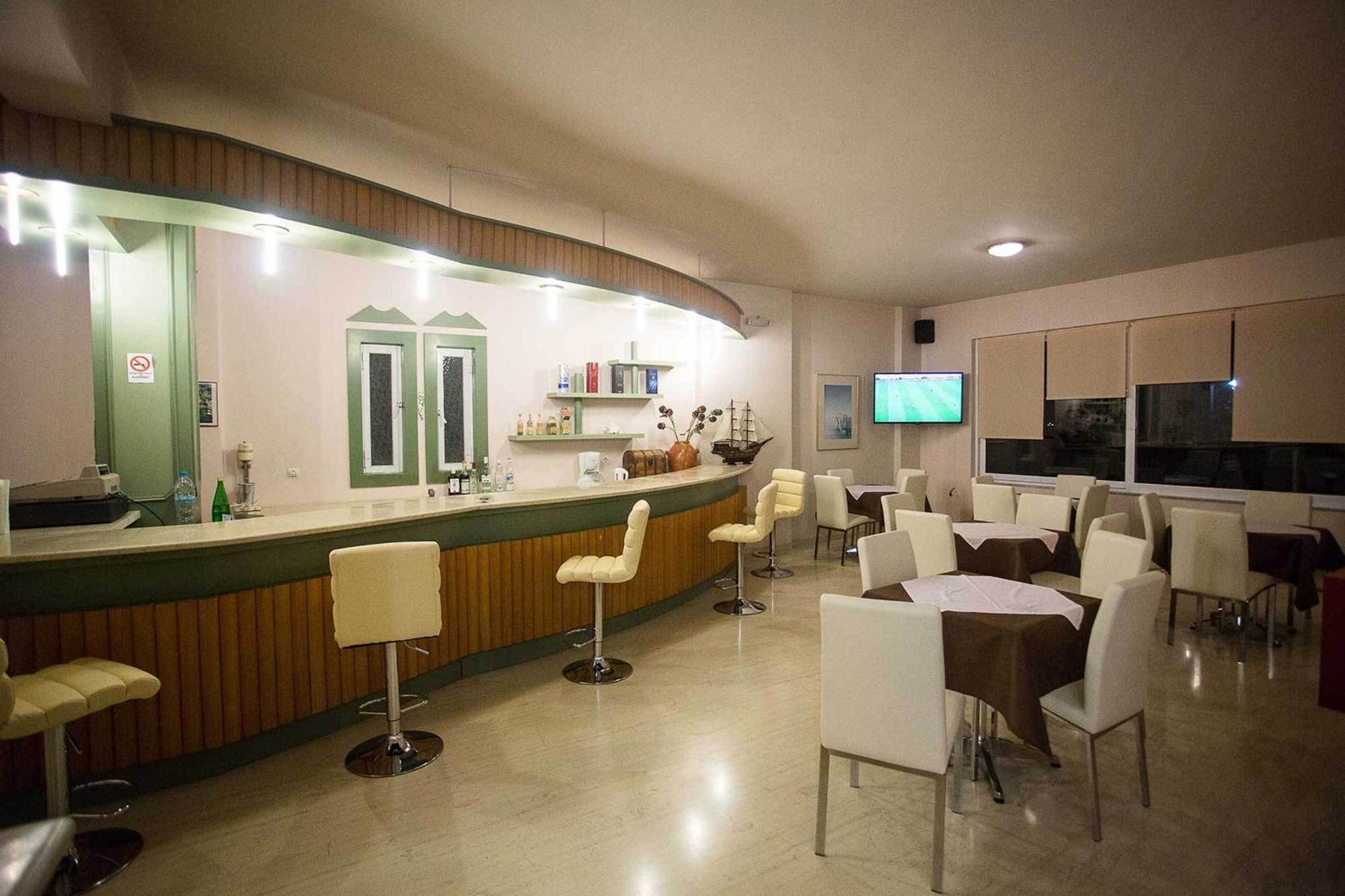 Remvi Hotel - Apartments Stoupa Exterior photo